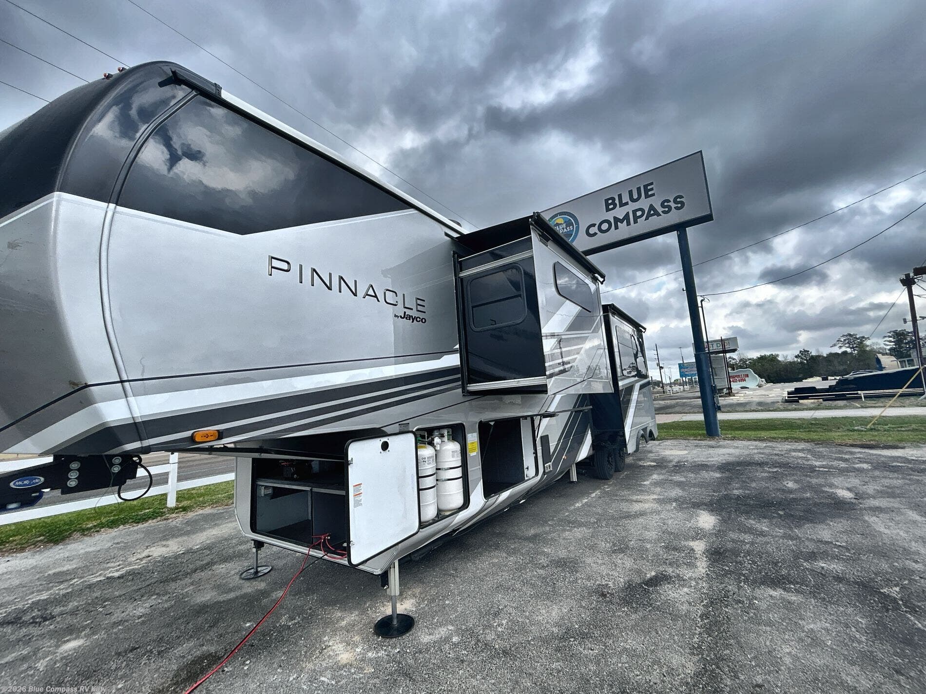 2026 Pinnacle 38FBRK by Jayco from Blue Compass RV Katy in Katy, Texas