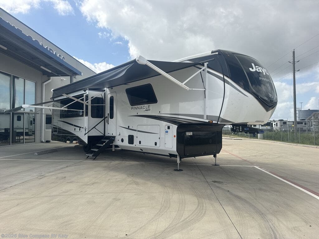 2026 Pinnacle 38FBRK by Jayco from Blue Compass RV Katy in Katy, Texas