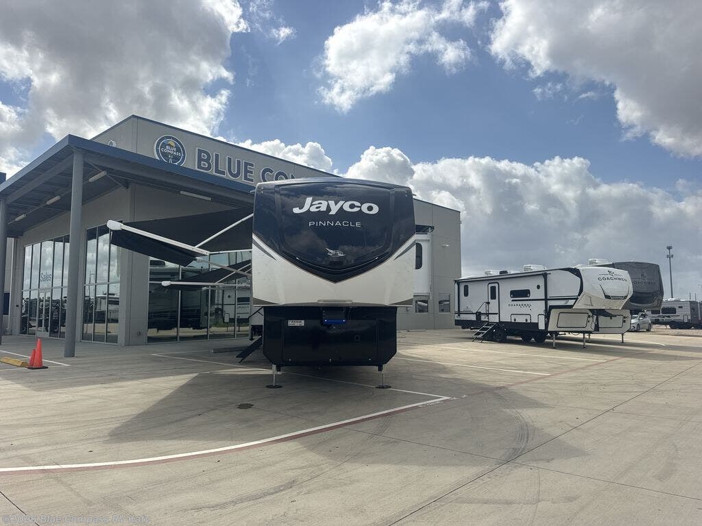 New 2026 Jayco Pinnacle 38FBRK available in Katy, Texas
