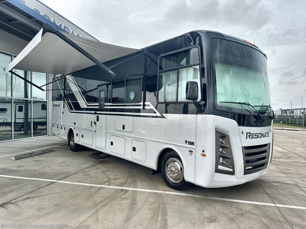 2026 Resonate 32B by Thor Motor Coach from Blue Compass RV Katy in Katy, Texas