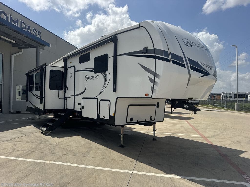 2023 Wildcat 290RLW by Forest River from Blue Compass RV Katy in Katy, Texas