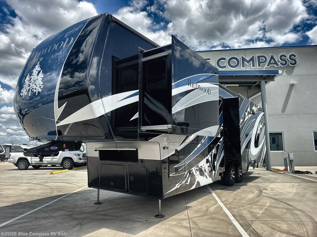 Used 2021 CrossRoads Redwood 3401RL available in Katy, Texas