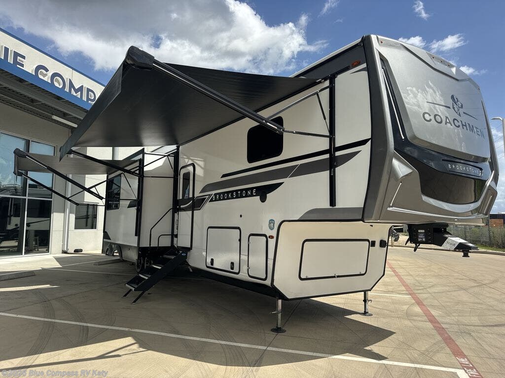 2026 Brookstone 395DBL by Coachmen from Blue Compass RV Katy in Katy, Texas