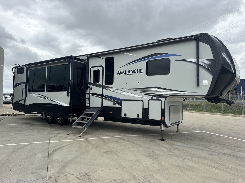 2020 Avalanche 396BH by Keystone from Blue Compass RV Katy in Katy, Texas