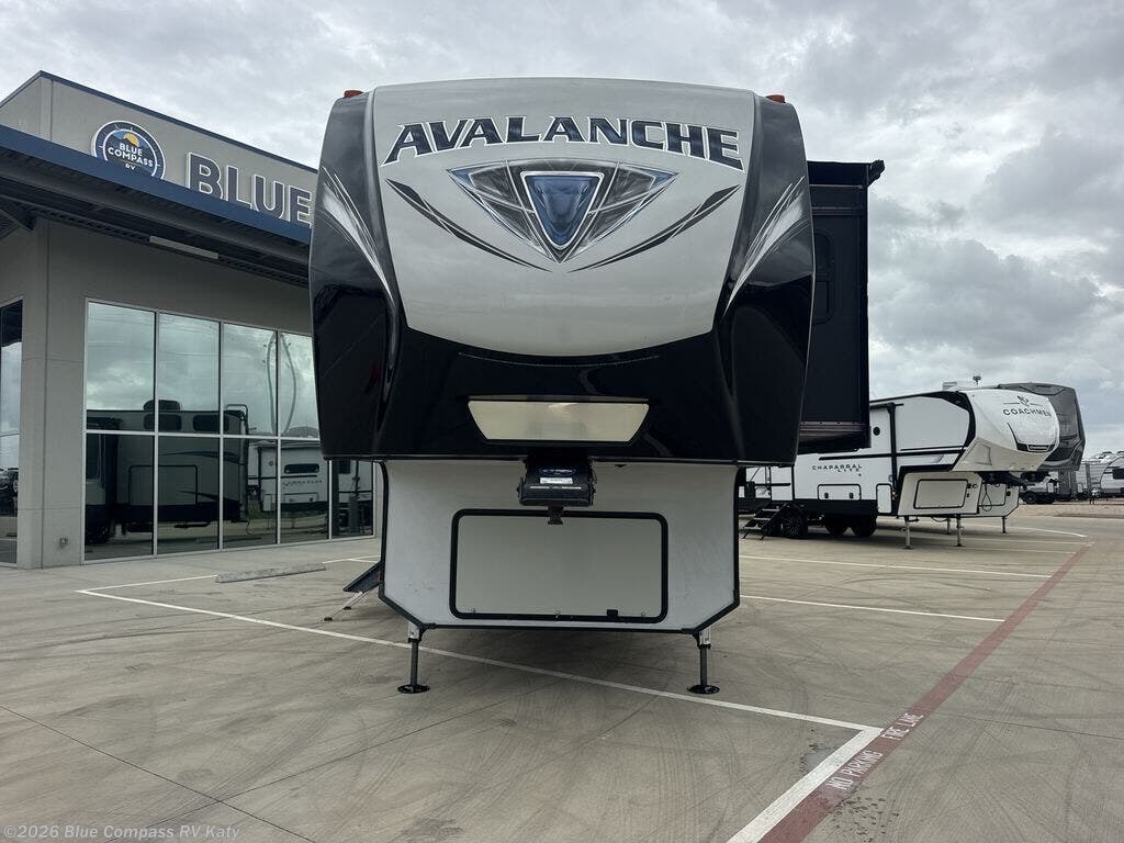 Used 2020 Keystone Avalanche 396BH available in Katy, Texas