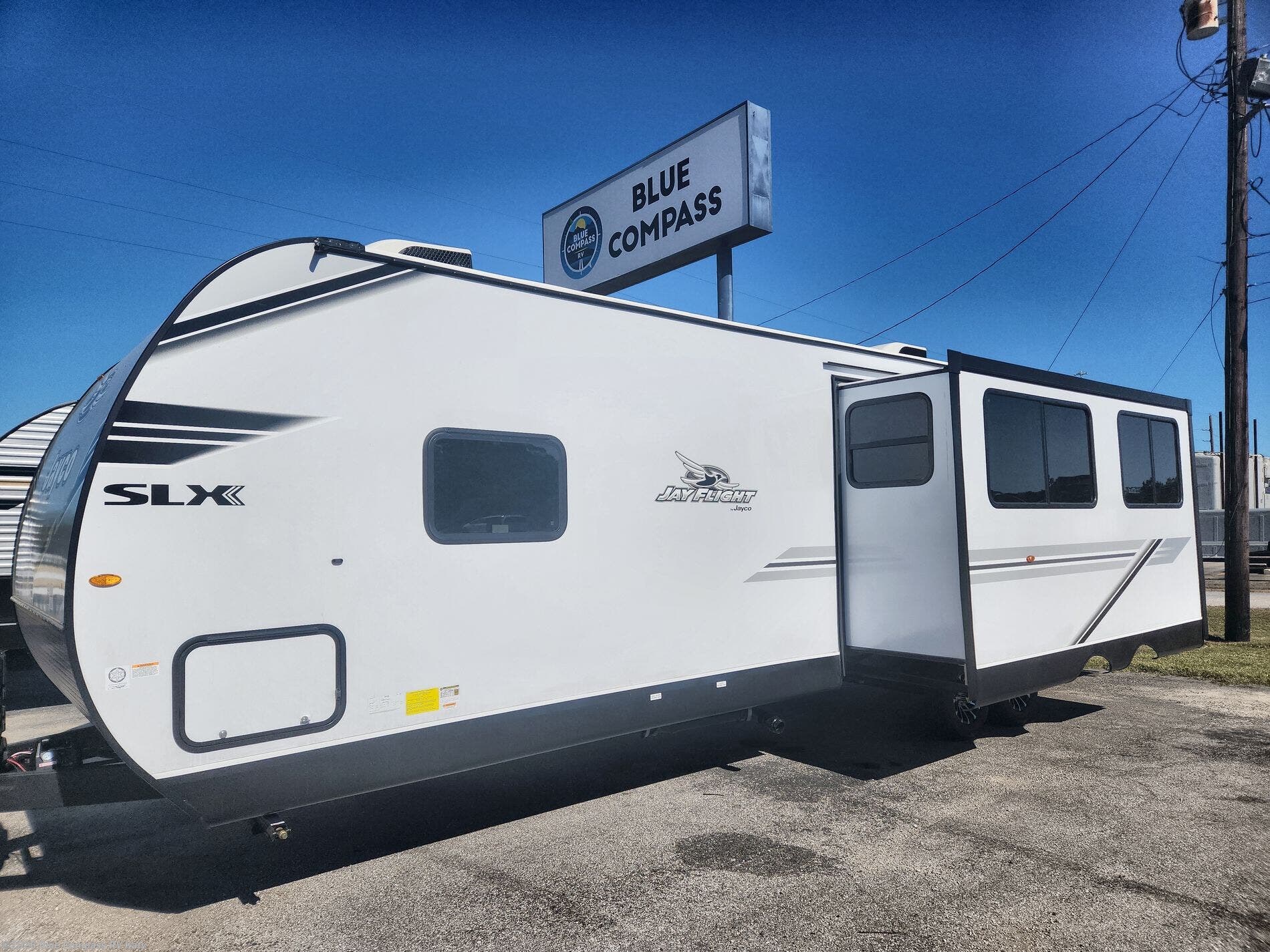 New 2026 Jayco Jay Flight SLX 330TBS available in Katy, Texas