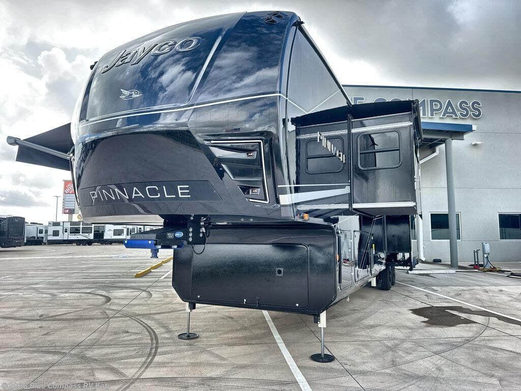 New 2027 Jayco Pinnacle 38FBRK available in Katy, Texas
