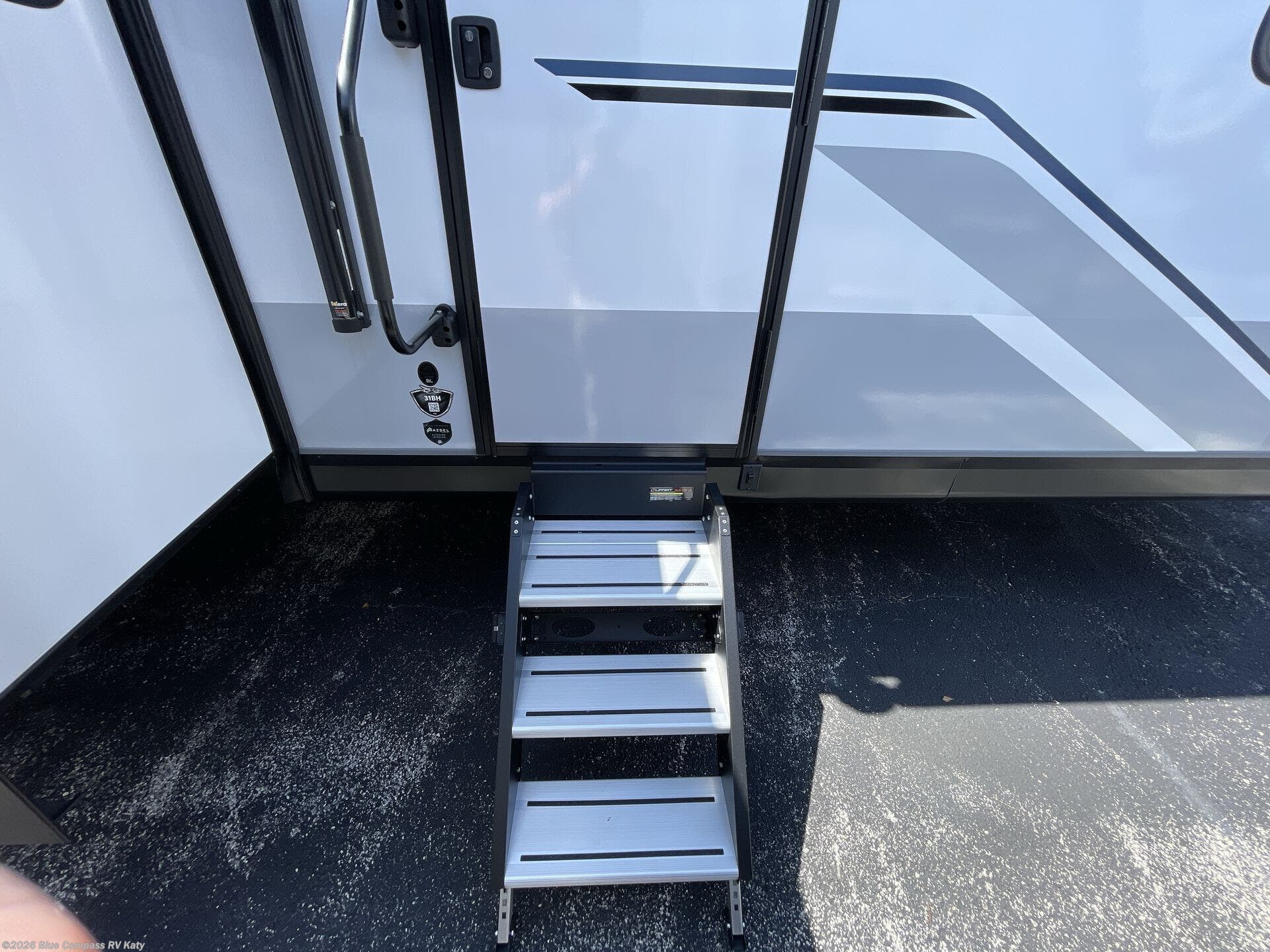 New 2025 Jayco Jay Feather 31BH available in Katy, Texas