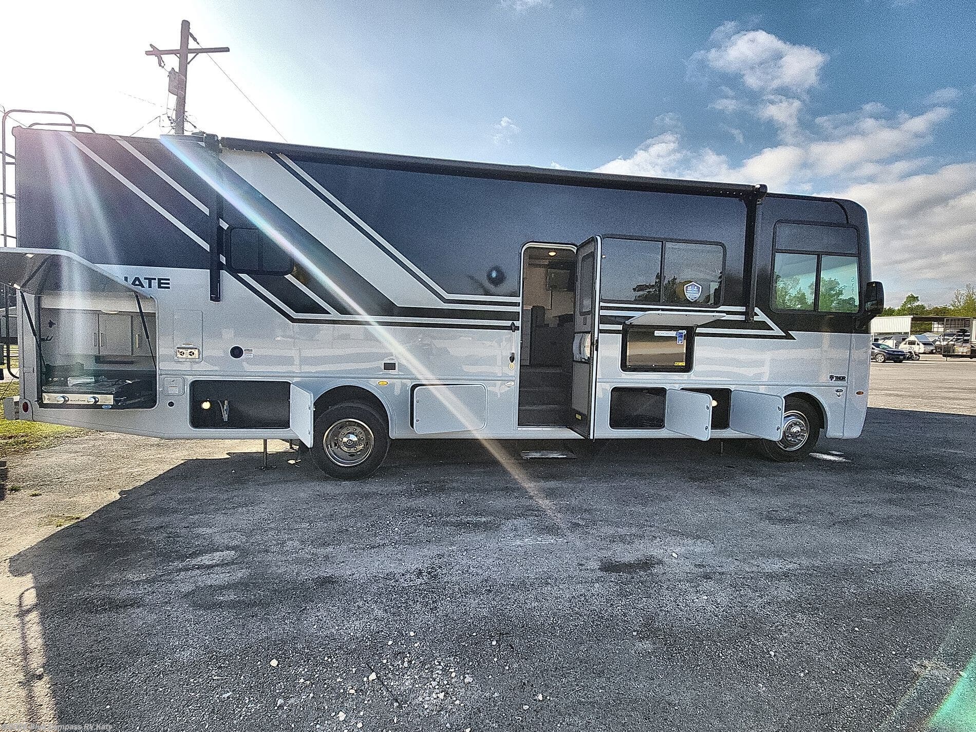 New 2026 Thor Motor Coach Resonate 30C available in Katy, Texas