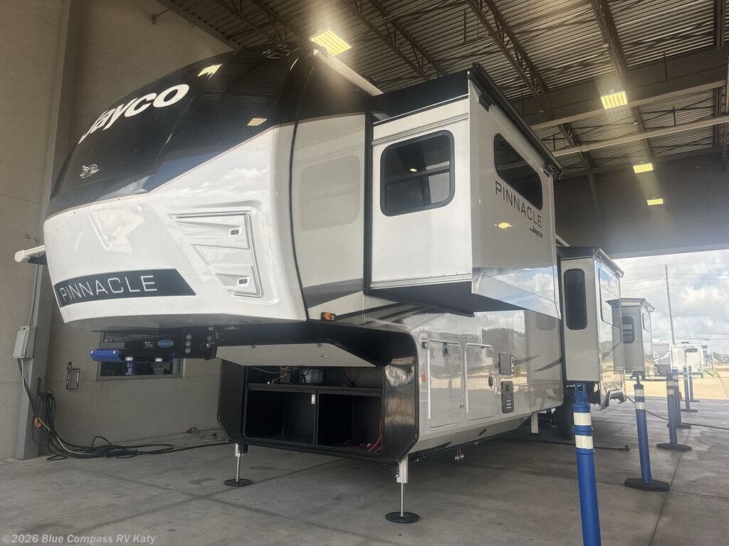 2027 Pinnacle 39DSDB by Jayco from Blue Compass RV Katy in Katy, Texas