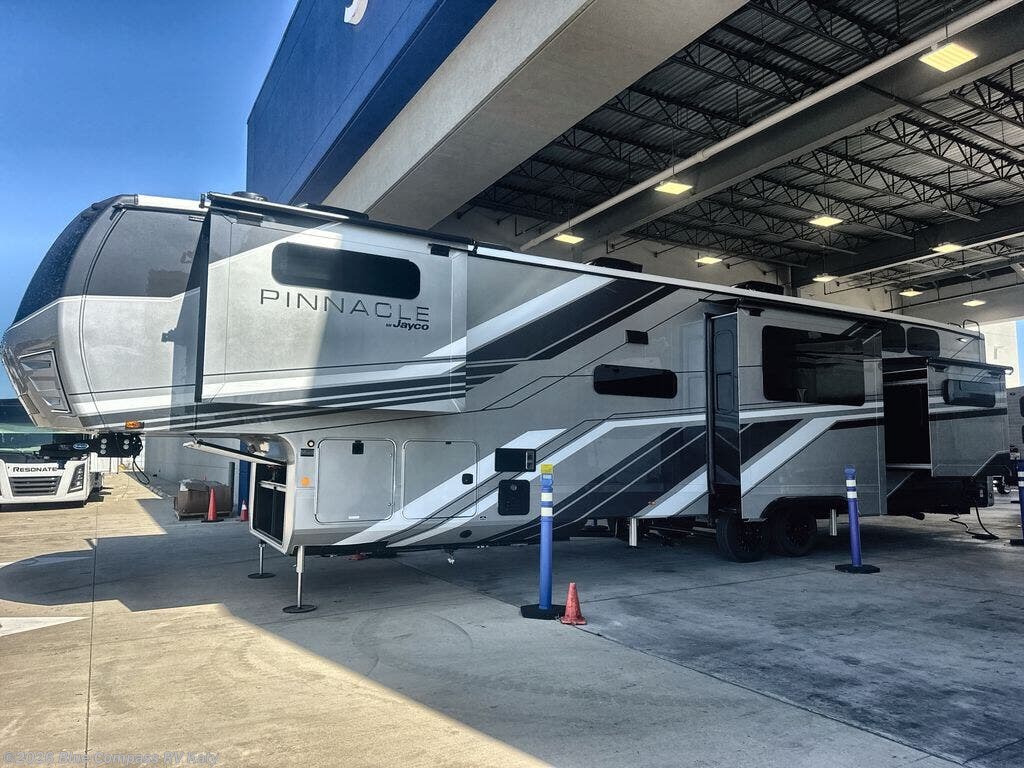 New 2027 Jayco Pinnacle 39DSDB available in Katy, Texas