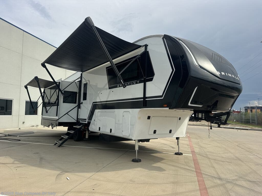 2025 Model Z 3300 by Brinkley RV from Blue Compass RV Katy in Katy, Texas