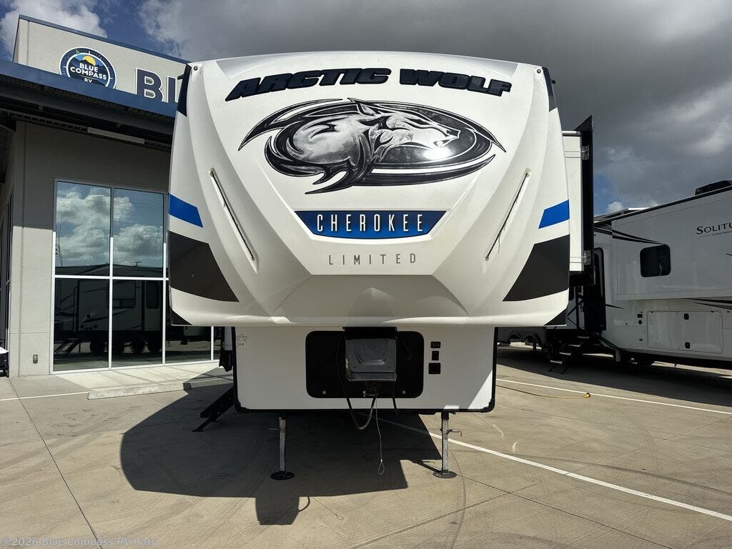 Used 2018 Forest River Cherokee Arctic Wolf 285DRL4 available in Katy, Texas