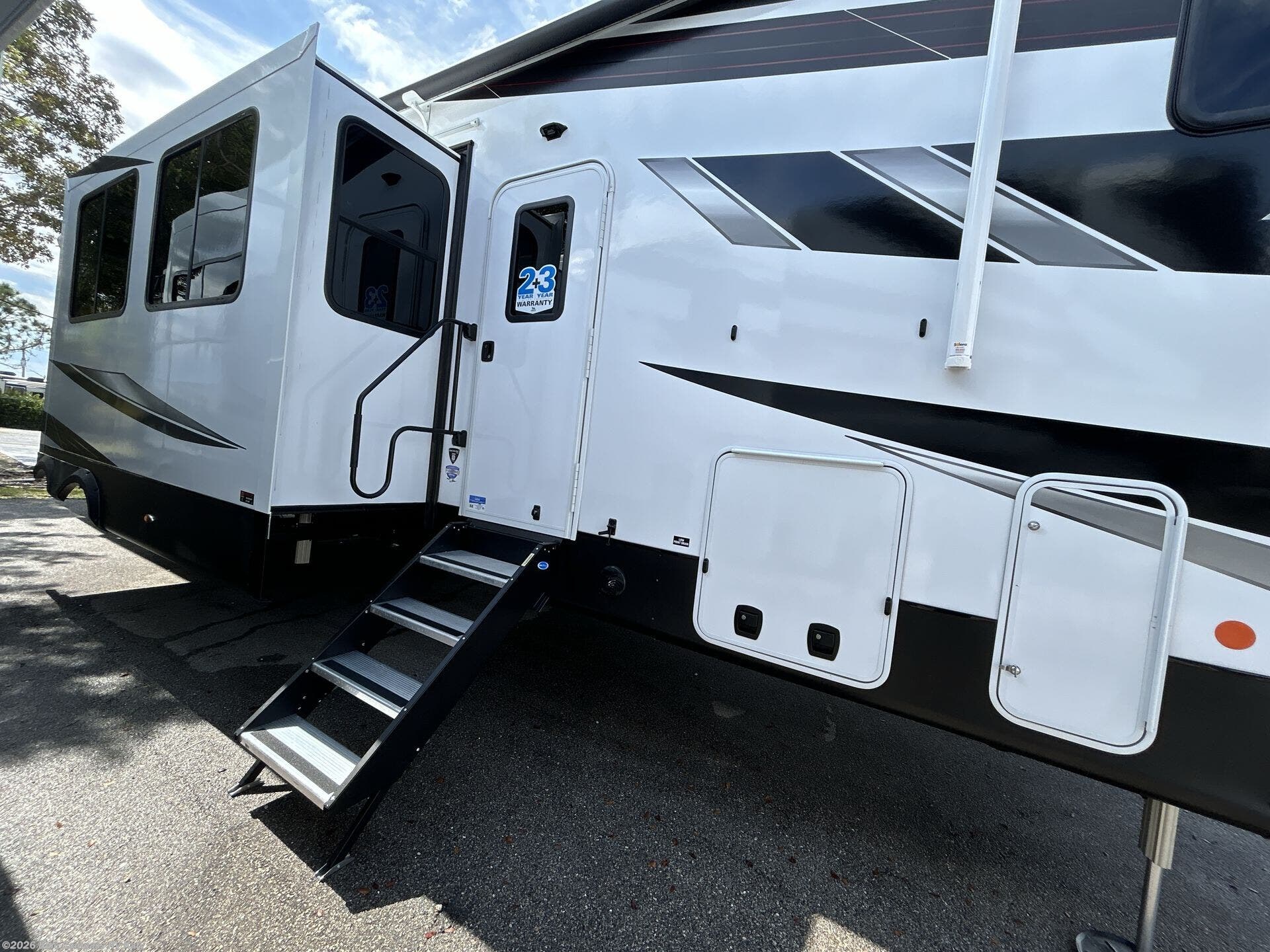 2027 Seismic 395 by Jayco from Blue Compass RV Katy in Katy, Texas