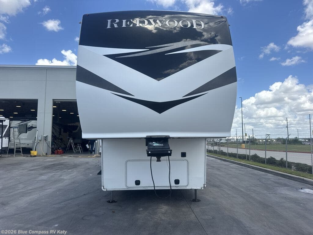 2021 CrossRoads Redwood 4001LK - Used Fifth Wheel For Sale by Blue Compass RV Katy in Katy, Texas