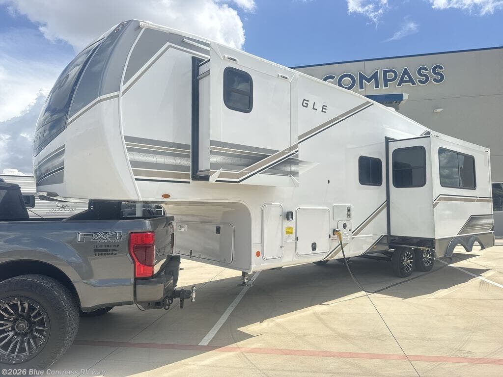 New 2027 Jayco Eagle 31QBH available in Katy, Texas