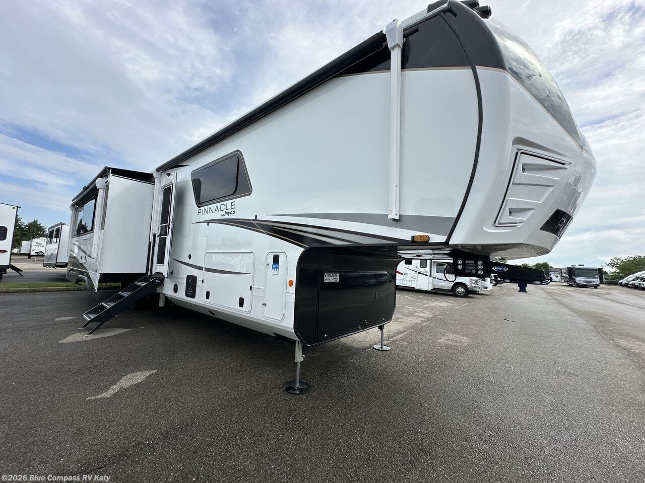 2027 Jayco Pinnacle 39FBRL - New Fifth Wheel For Sale by Blue Compass RV Katy in Katy, Texas