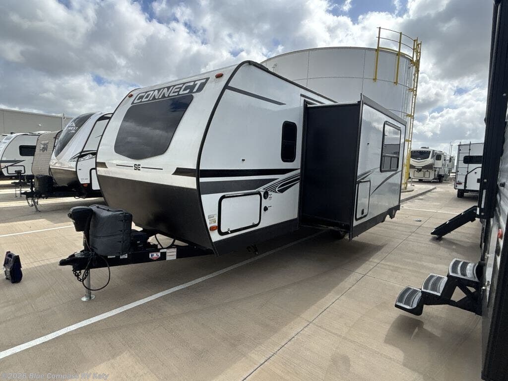 2021 K-Z Connect 231BHKSE - Used Travel Trailer For Sale by Blue Compass RV Katy in Katy, Texas