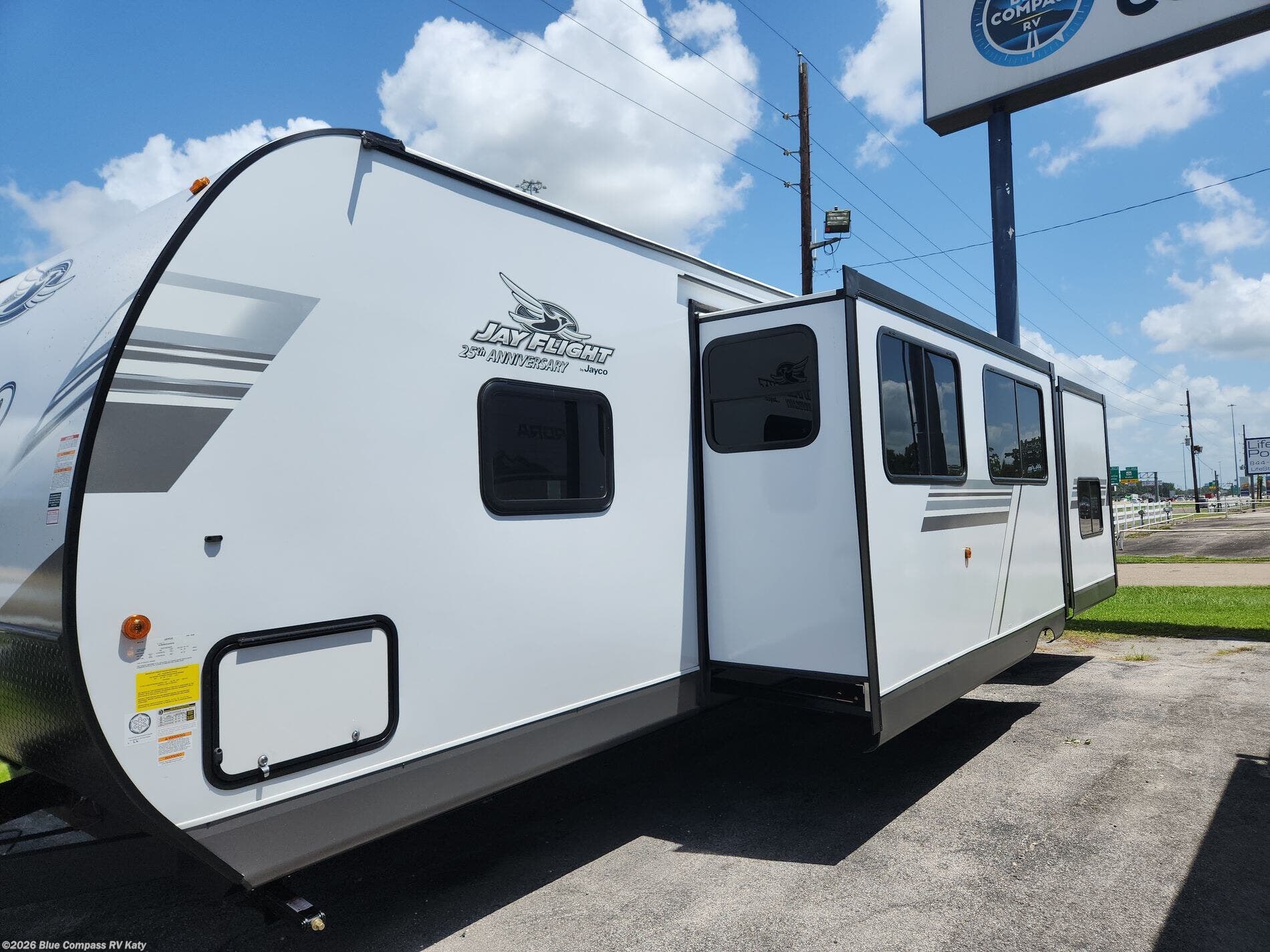 New 2027 Jayco Jay Flight 321BDS available in Katy, Texas
