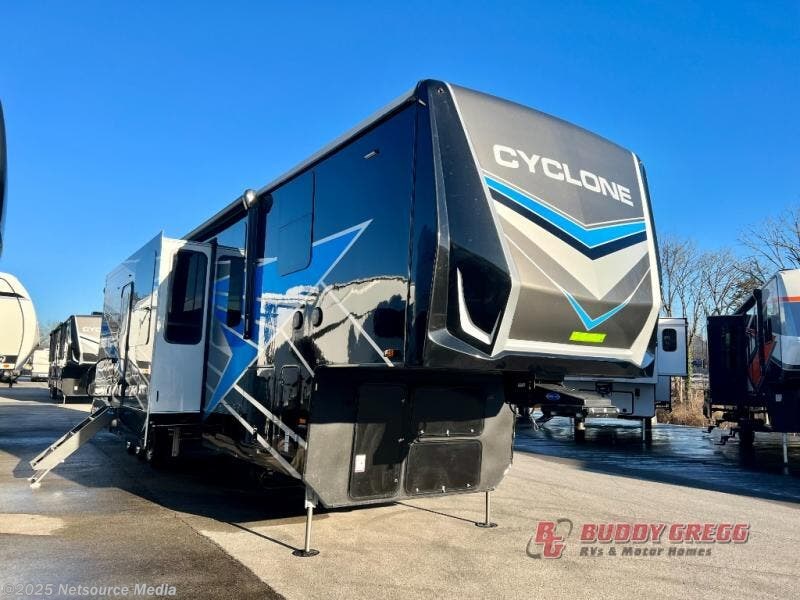 2023 Heartland Cyclone 4006 RV for Sale in Knoxville, TN 37932 4075