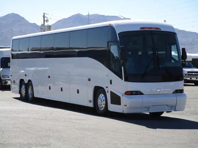 Used 2005 MCI J4500 available in Hot Springs, Arkansas