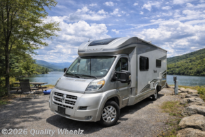2015 Itasca Viva 23B