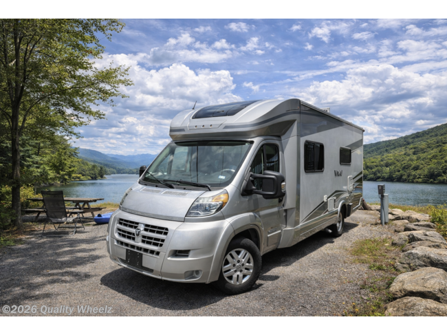 2015 Itasca Viva 23B