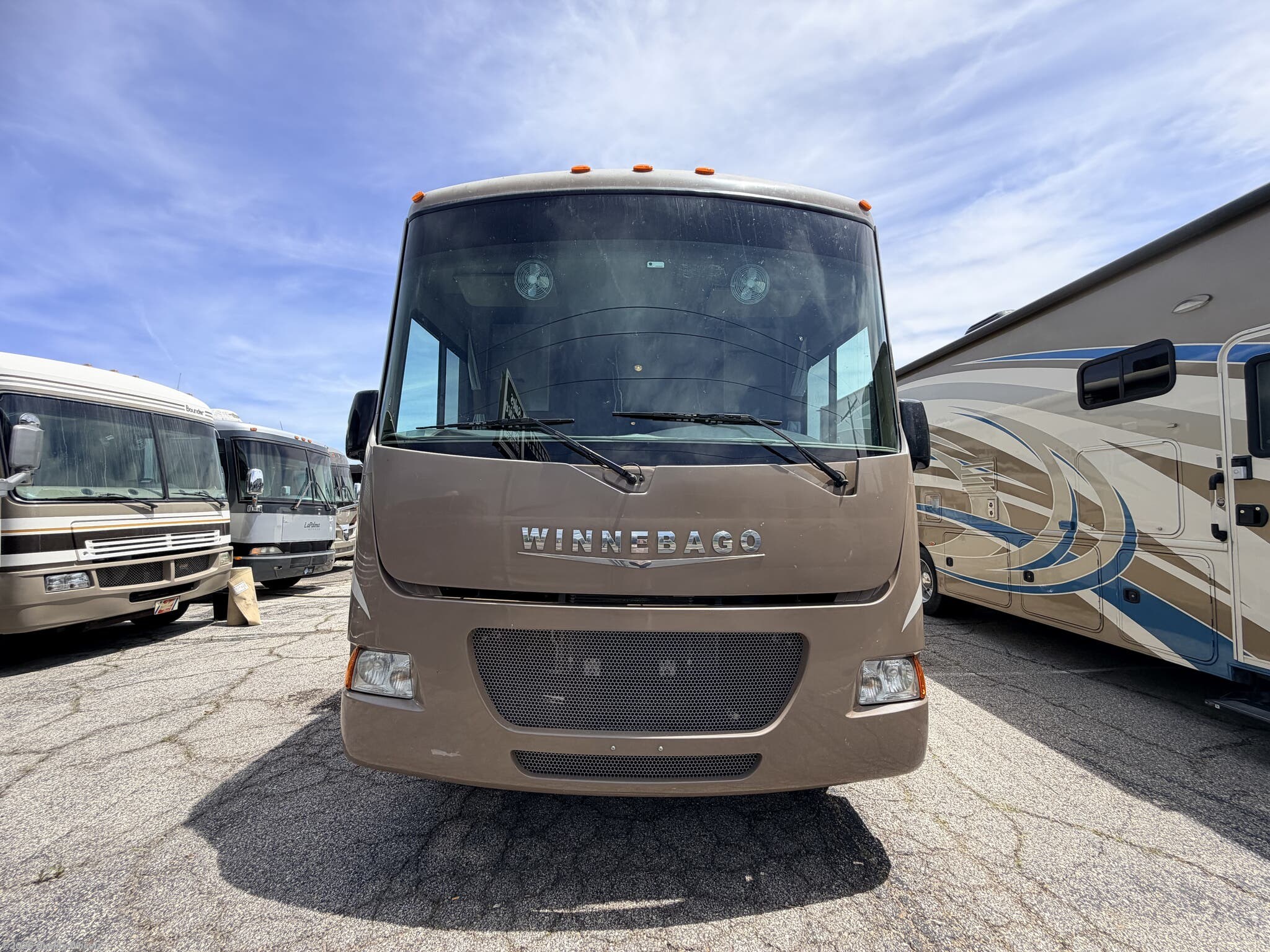 2014 Winnebago Vista 30T - Used Class A For Sale by Quality Wheelz in Hot Springs, Arkansas