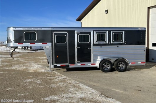 3 Horse Trailer - 2023 Exiss 3H - Dressing Room available New in Douglas, ND
