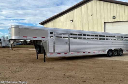 Livestock Trailer - 2024 Sooner SR8036 36ft-Livestock Trailer-3 Compartments available New in Douglas, ND