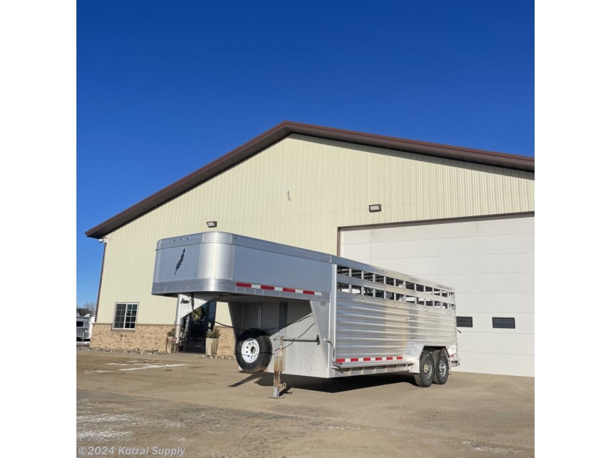 Used 2012 Featherlite 20&apos; Livestock Trailer - Two Compartments available in Douglas, North Dakota