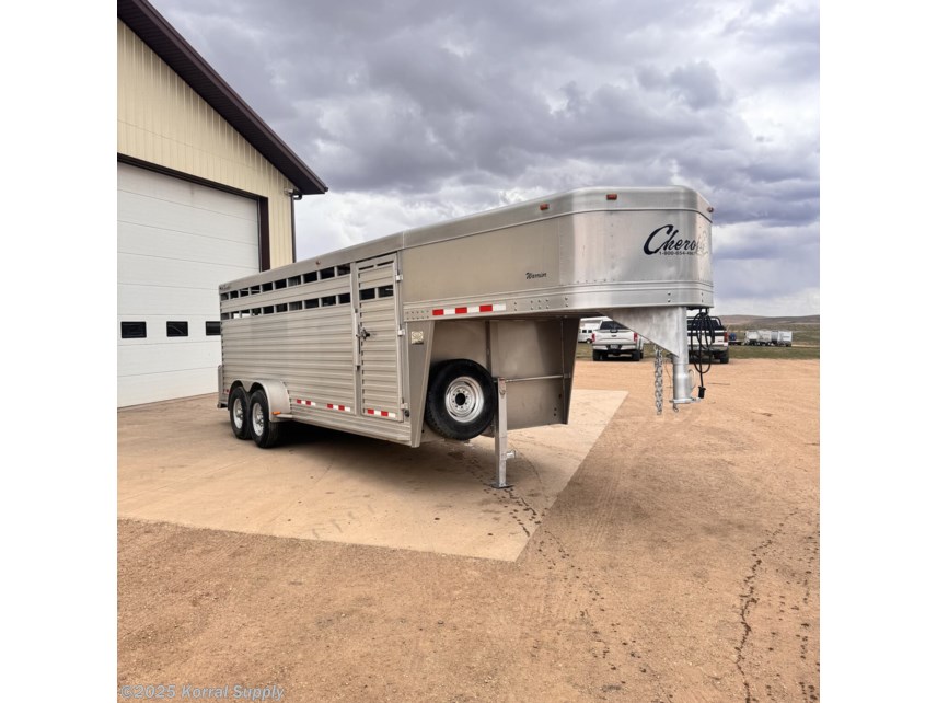 Used 2008 Cherokee 20&apos; Livestock Trailer w/ 2 Compartments available in Douglas, North Dakota