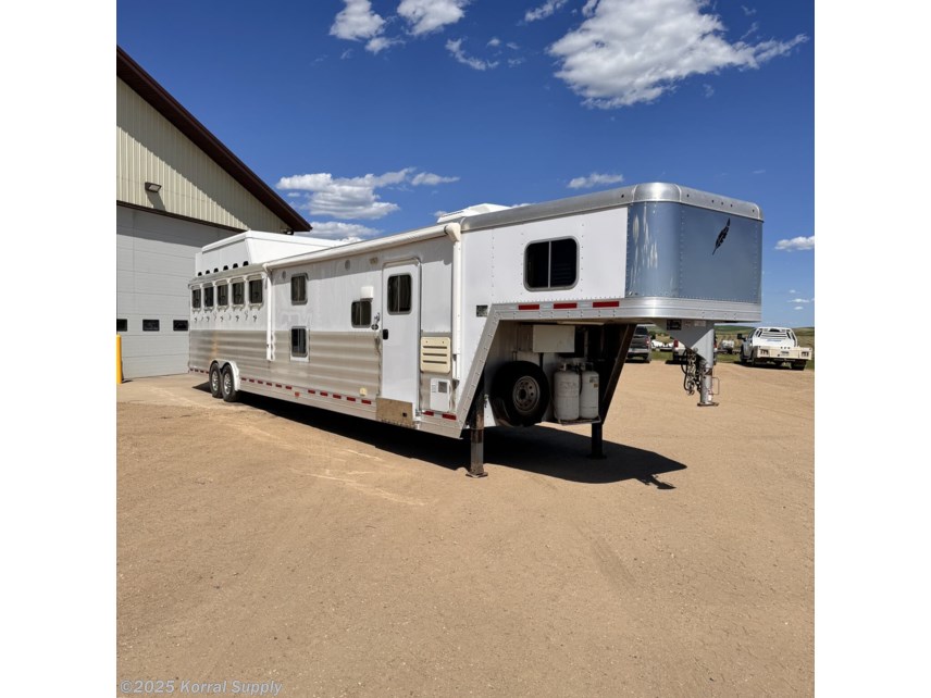Used 2016 Featherlite 5H LQ w/ Slide - Bunk Beds available in Douglas, North Dakota