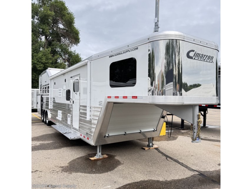 New 2025 Cimarron 4H Side Load - Signature Quarters Interior available in Douglas, North Dakota