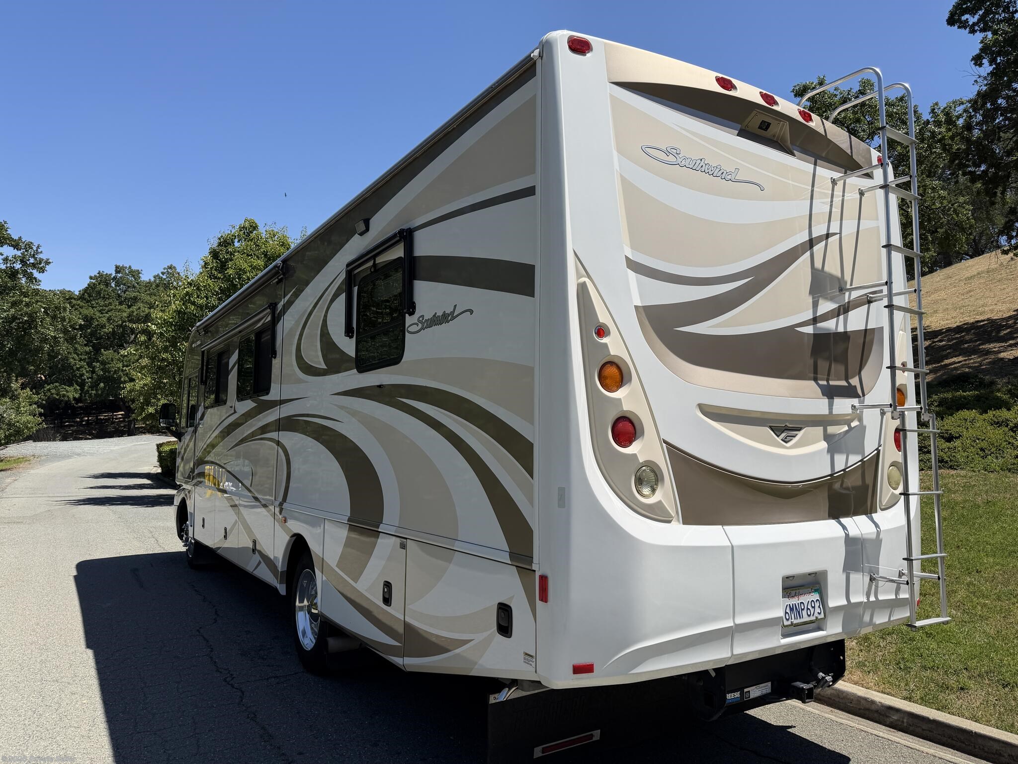 2010 Southwind 32VS by Fleetwood from For Sale By Owner in Walnut Creek, California