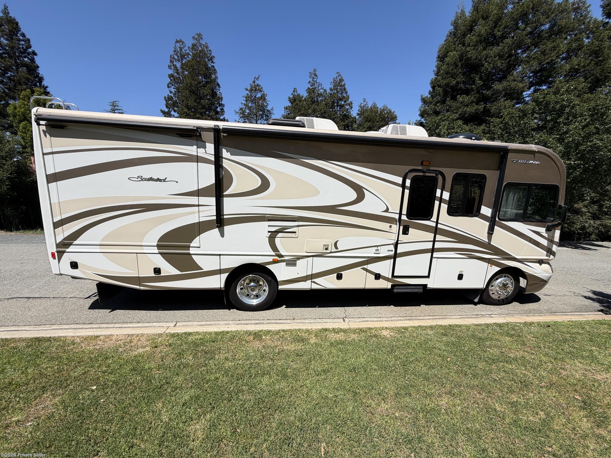 Used 2010 Fleetwood Southwind 32VS available in Walnut Creek, California