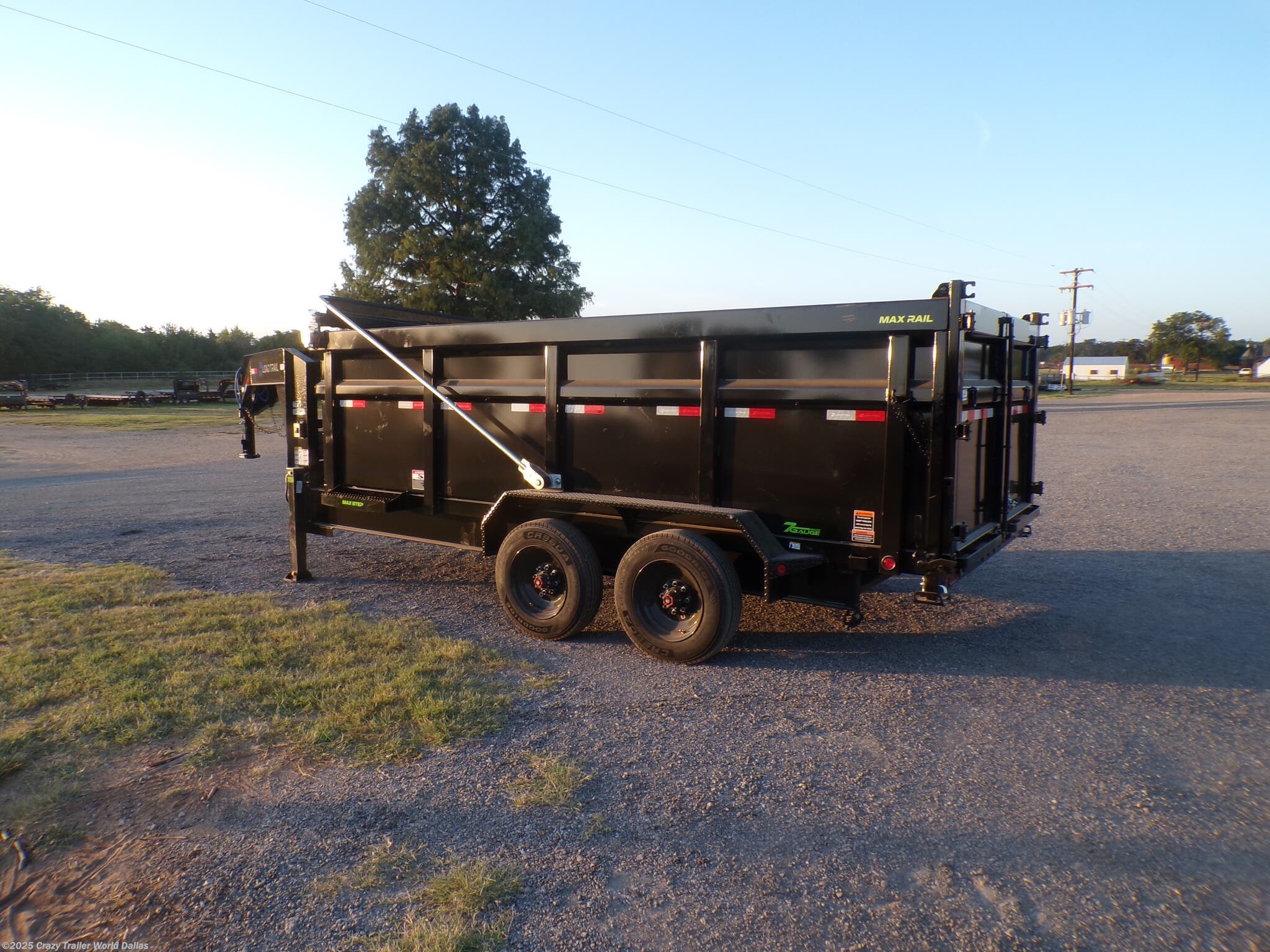 鉄道模型 TURNPIKE LIVESTOCK TRAILER MAMMOTH 2025 Gooseneck 32' x 6'-8