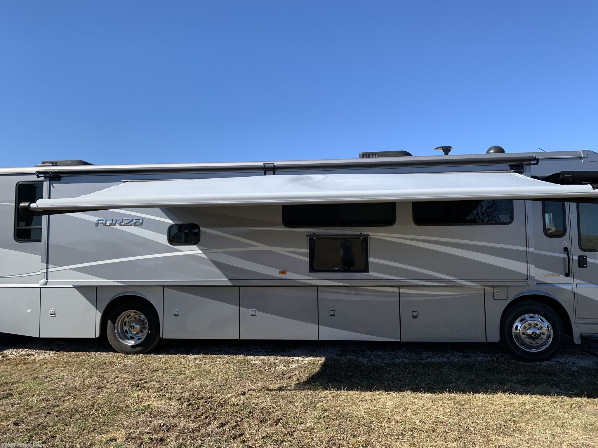 2017 Winnebago Forza 38W RV for Sale in Mineral Wells, WV 26150
