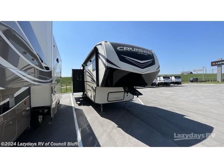 Used 2018 CrossRoads Cruiser Aire CR29SI available in Council Bluffs, Iowa