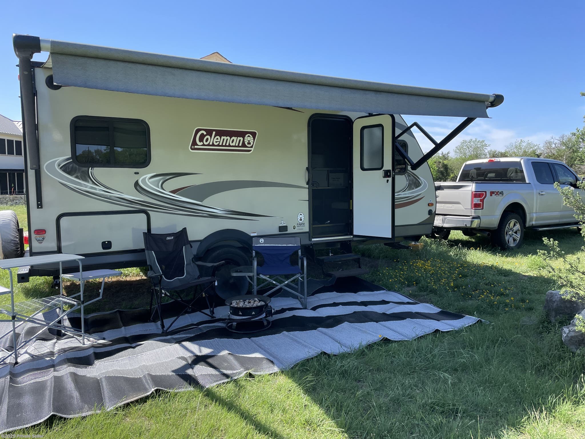 2018 Dutchmen Coleman Light LX 1755FD RV for Sale in Spring Branch, TX