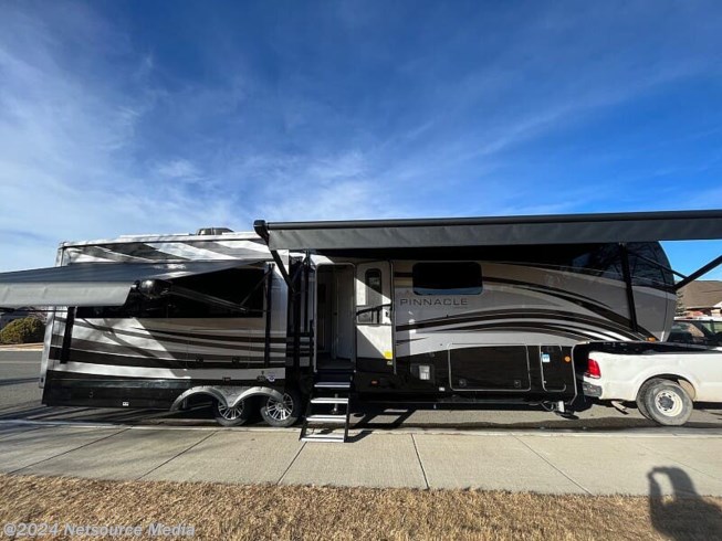 New 2024 Jayco Pinnacle 36FBTS available in Billings, Montana
