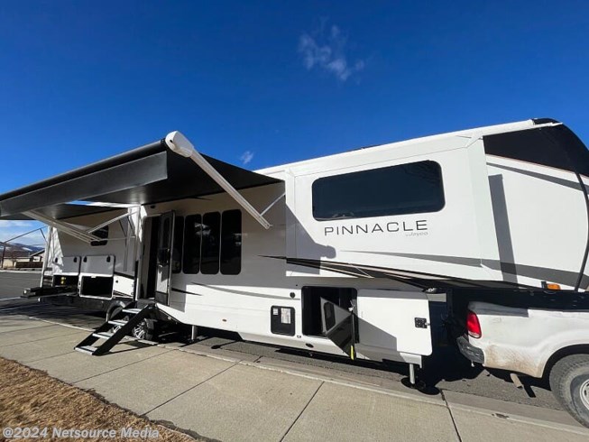 2024 Pinnacle 38FLGS by Jayco from Midway RV in Billings, Montana