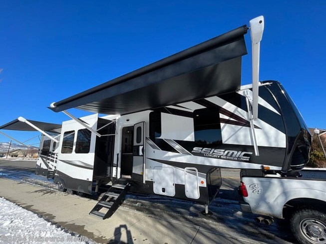 New 2024 Jayco Seismic LUXURY 3815 available in Billings, Montana