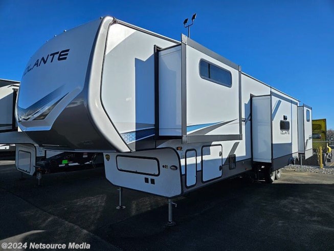 2024 Volante 377LF by CrossRoads from Midway RV in Billings, Montana