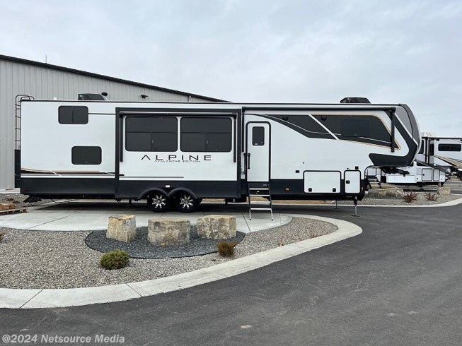 2024 Keystone Avalanche 390DS - New Fifth Wheel For Sale by Midway RV in Billings, Montana