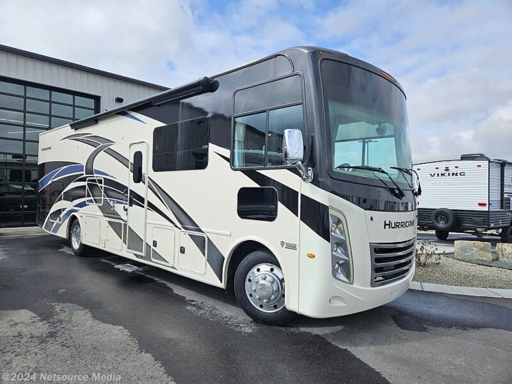 Used 2022 Thor HURRICANE 34J available in Billings, Montana
