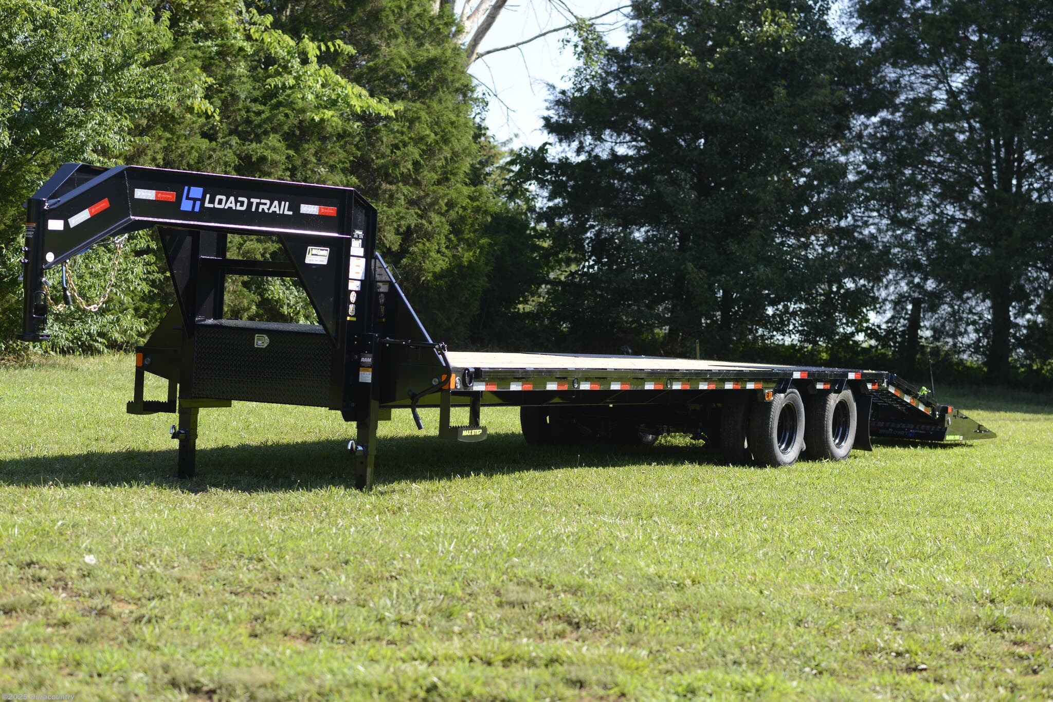 2025 Load Trail GP 102" x 32' Tandem Low-Pro Gooseneck Trailer