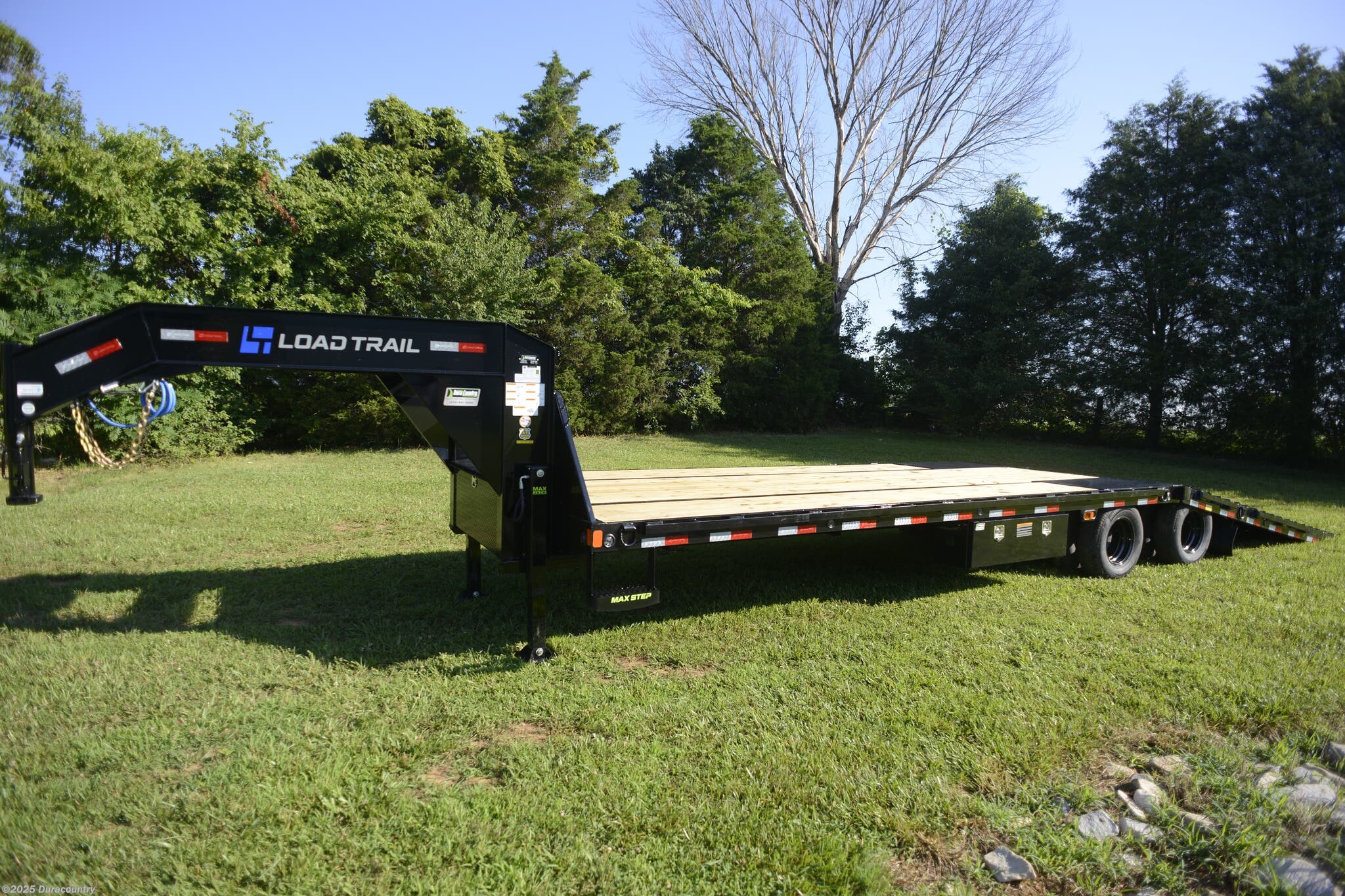 2025 Load Trail GL 102" x 32' Tandem Low-Pro Gooseneck w/Hyd. Dove Tr