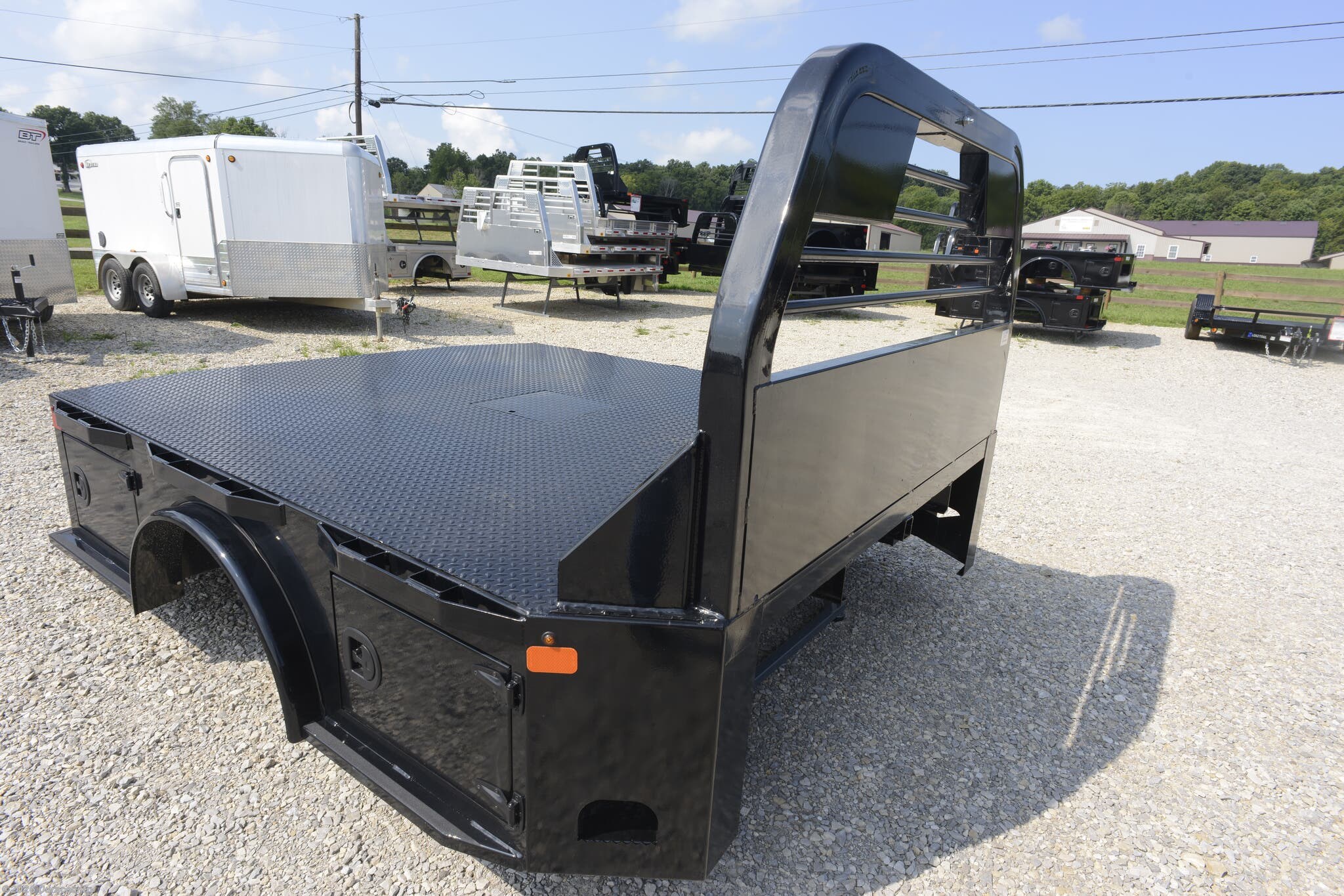 2025 903 Beds SD SKIRTED, 97" WIDE, 9'4 LONG, 60 CTA, 34-1/4" RU - New Flat Bed Body for sale by Duracountry in Irvington, Kentucky