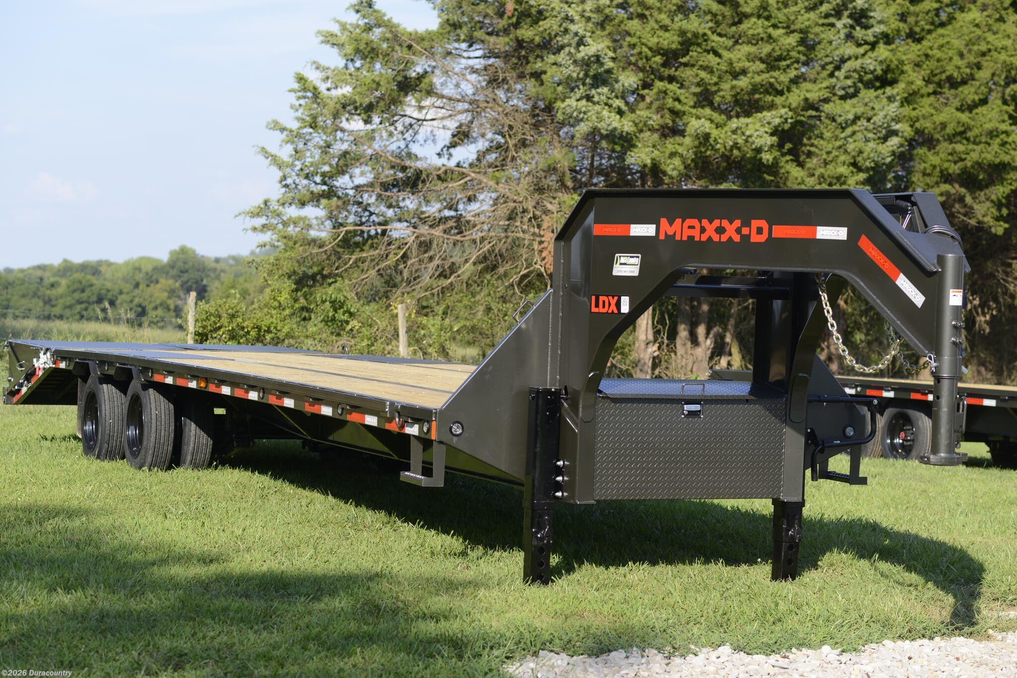 2025 MAXX-D Maxx- D 32' x 102" Low-Pro Tandem Dual Flat 25.9K